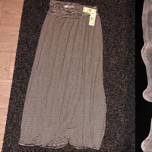 Maxi skirt in tan and black stripes